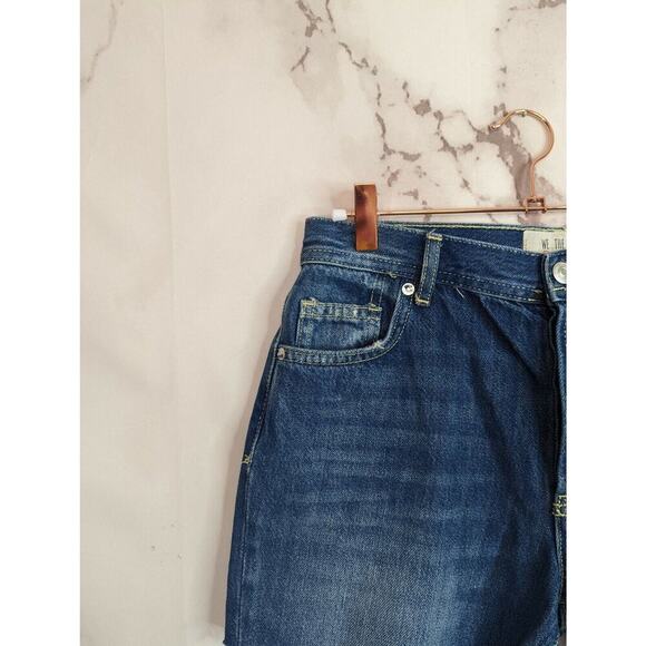 Free People Shorts Women 26 Denim Button Fly Medium Wash Size Mid Rise Cut Off - Picture 2 of 8